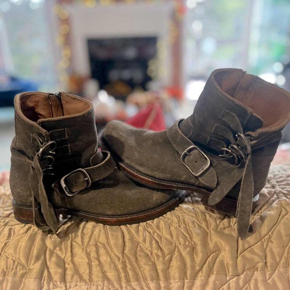 Frye like new gray suede Veronica strap mid-calf boots 7.5